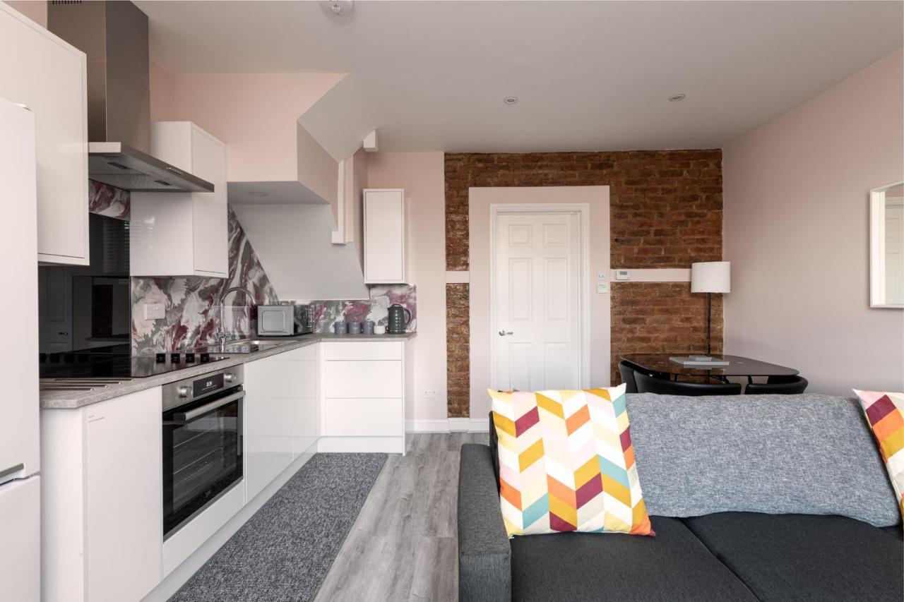 Cool, Calm & Contractor-Approved - Summer Stays Open - Apartment D Gillingham  Exterior foto